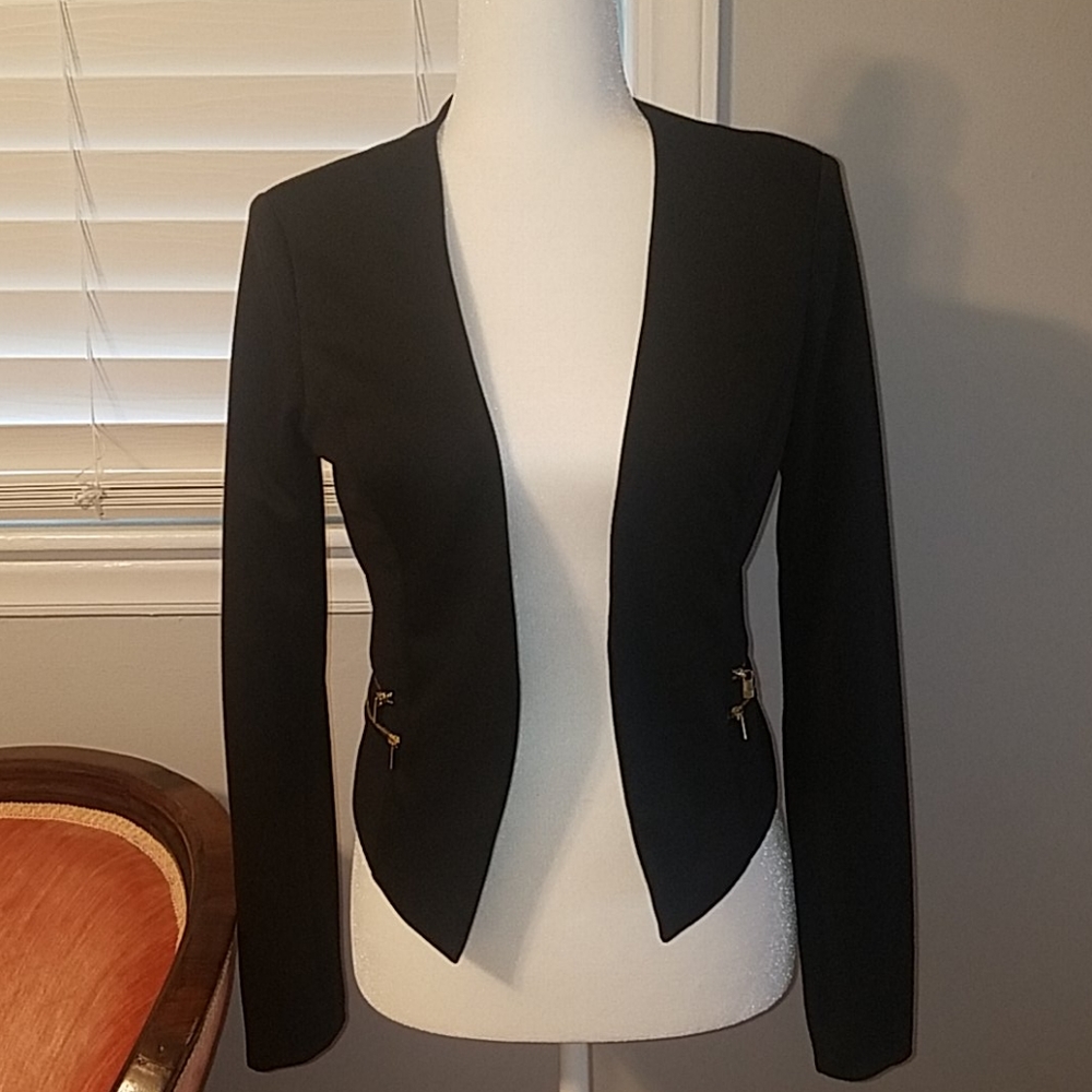 Cropped zipper detail blazer